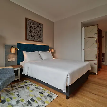 Voco By Ihg Szálloda 4*