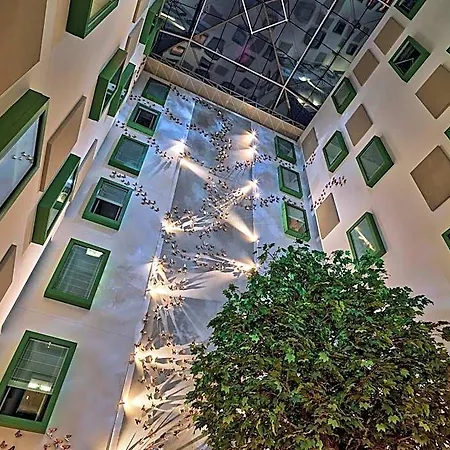 Voco By Ihg Haag